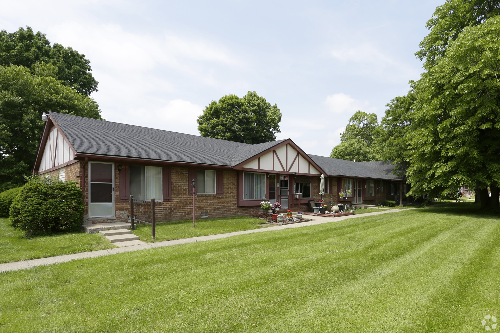Goldentree Apartments exterior in Portage Michigan