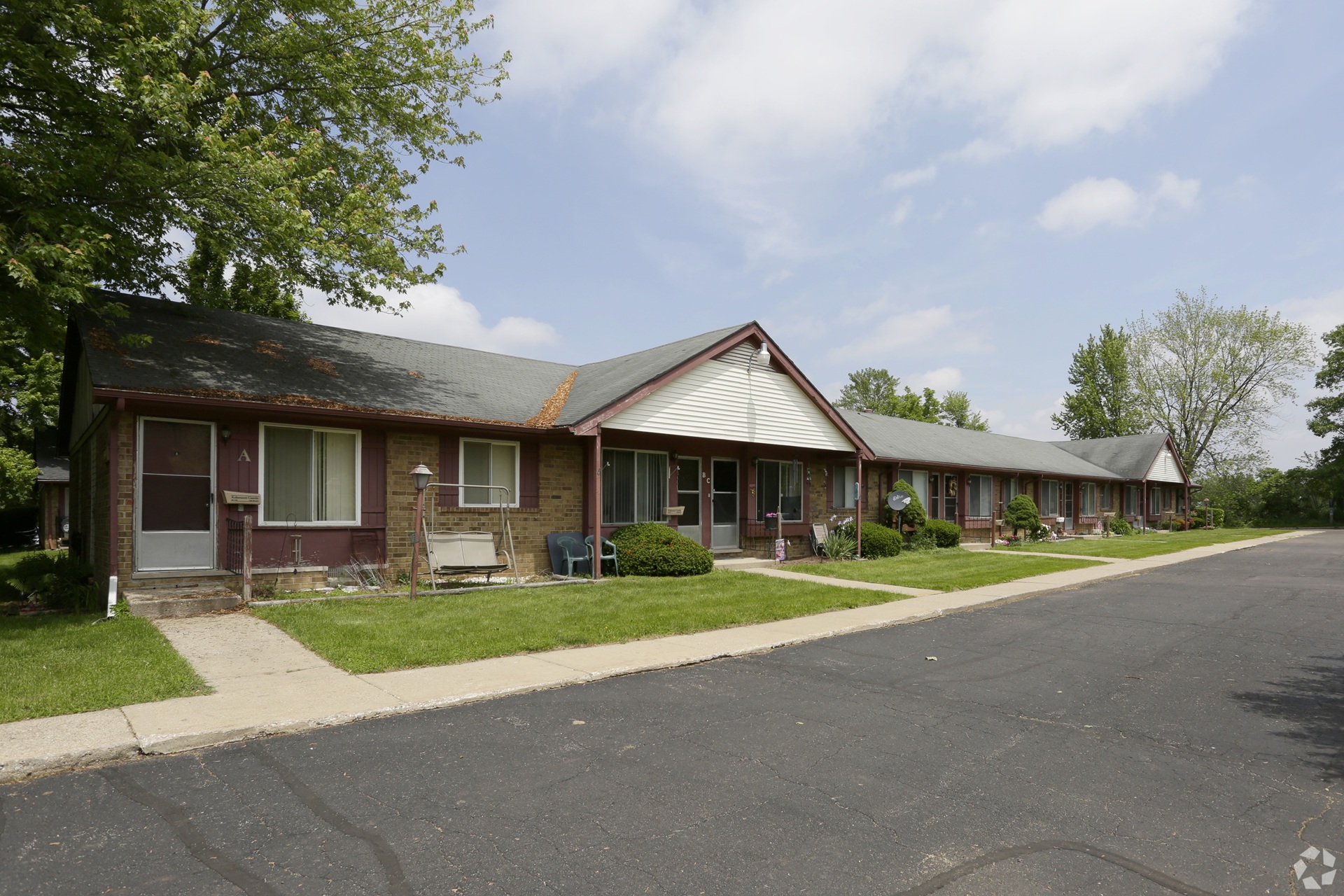 Goldentree Apartments exterior in Portage Michigan
